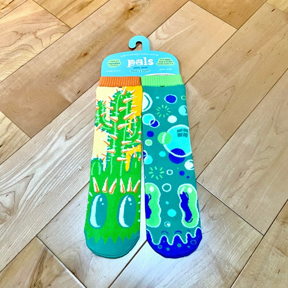 Pokey the cactus & Poppy the bubble - Fun Mismatched Adult small pals socks